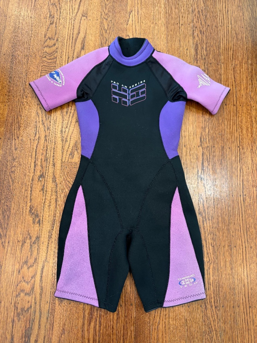 Heat Wave Pro Am Series Kids Shorty Wetsuit Size 9/10 Black Purple Flatstitch